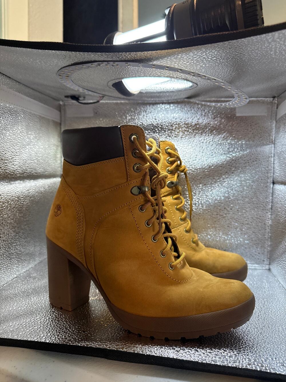Timberland Women’s 6 Inch High Heel Boots Wheat Nubuck Leather Size 9 A2634
